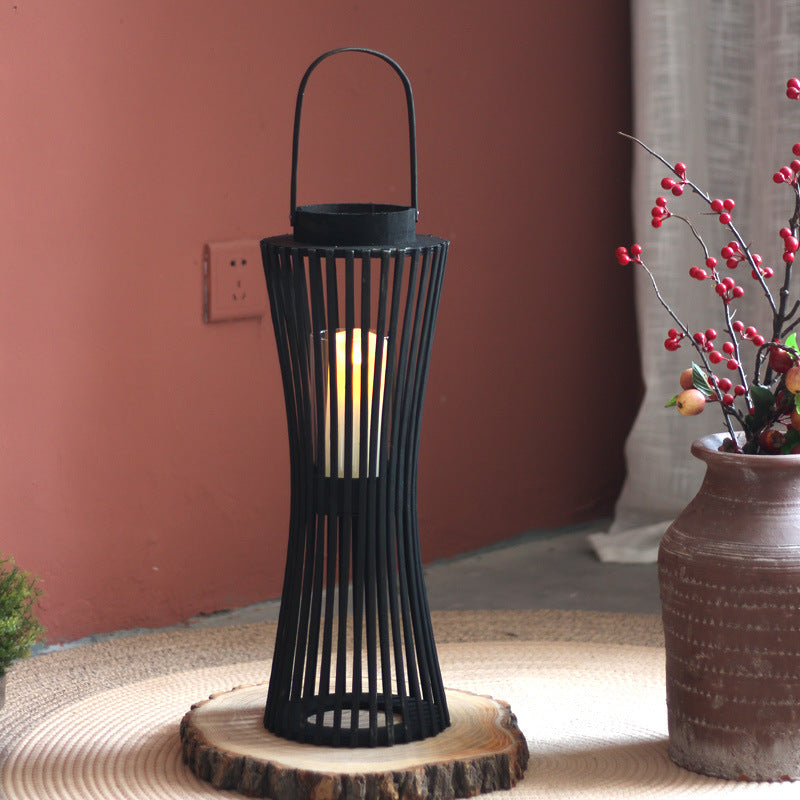 Elegant Lantern made of Woven Wood | Kelmera