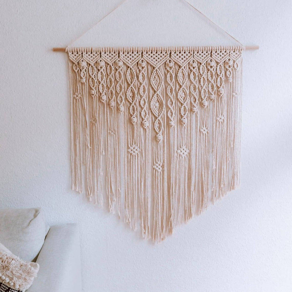 Elegant Macrame Wall Hanging with Artistic Design | Kelmera