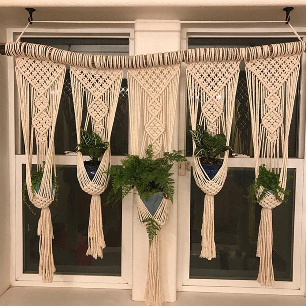 Elegant Macrame Wall Hanging with Intricate Details | Kelmera