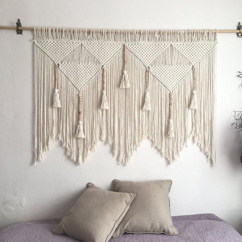 Elegant Macrame Wall Hanging with Ornate Fringes and Leaves | Kelmera