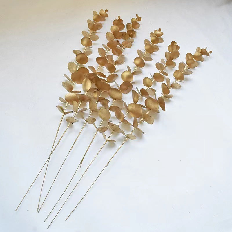 Elegant Metal Leaf Decoration | Kelmera