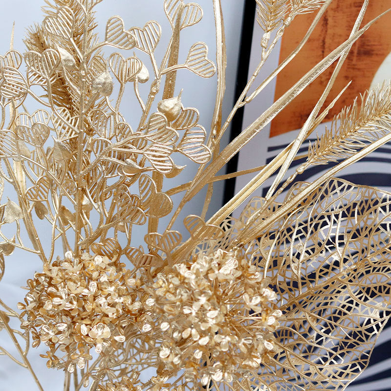 Elegant Metal Leaf Decoration | Kelmera