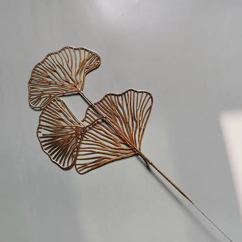 Elegant Metal Leaf Decoration | Kelmera