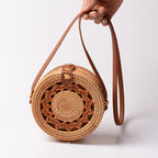 Elegant Round Handbag made of Woven Rattan | Kelmera
