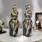 Elegant Sculpture of a Romantic Couple | Kelmera