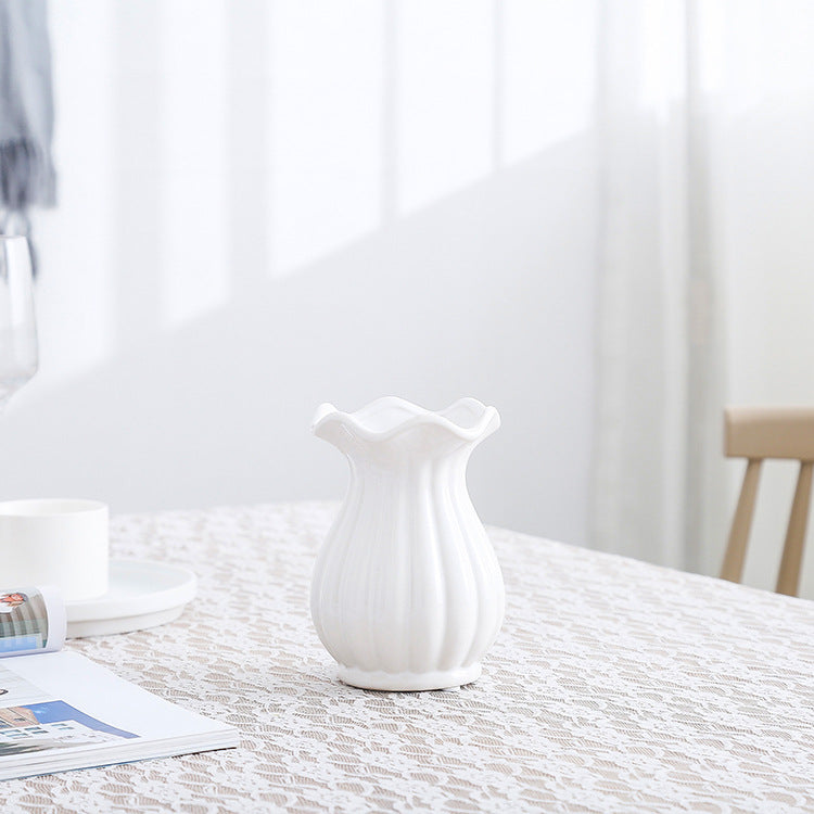 Elegant Shaped Table Vase | Kelmera