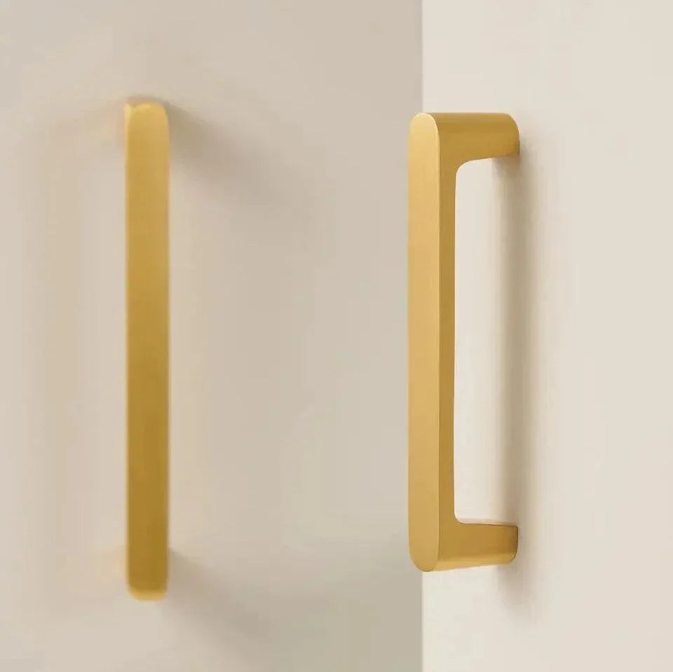 Elstisa Wall Brass Handles