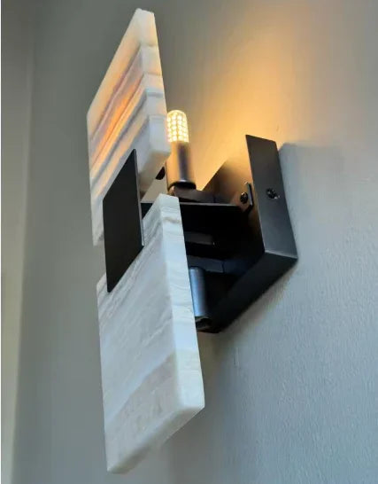 Embelta Wall Lamp