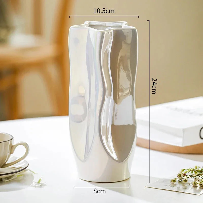Emira Vase
