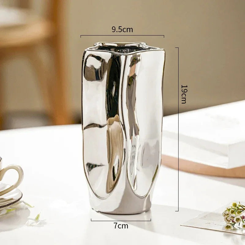 Emira Vase