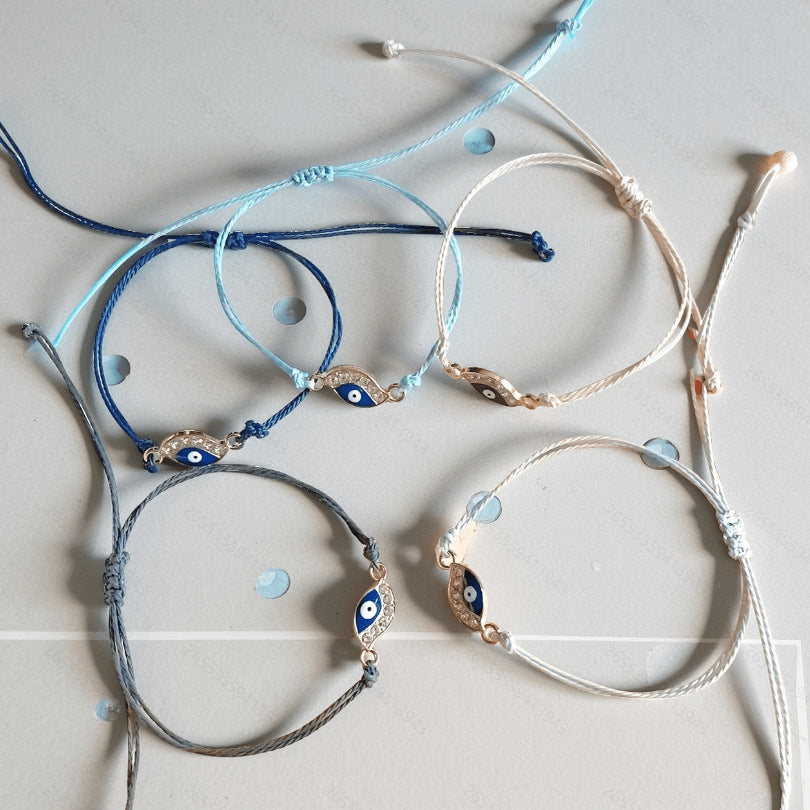 Eye-Catching Adjustable Bracelet | Kelmera