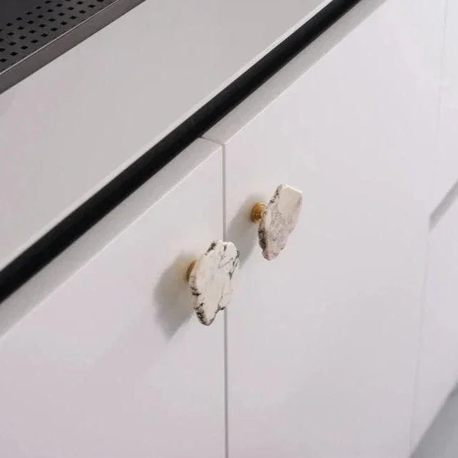 Fenndeno Marble Brass Knob