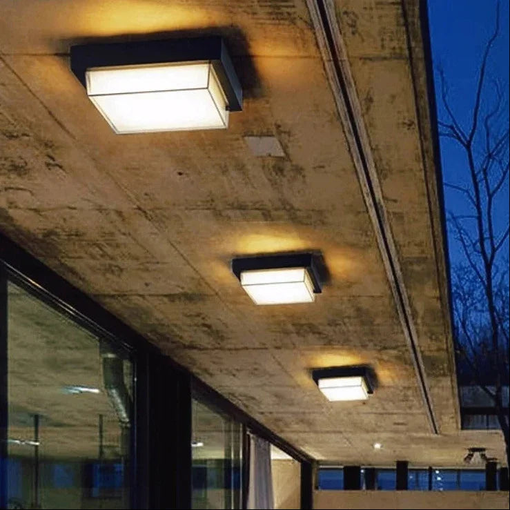 Frydunda Outdoor Light