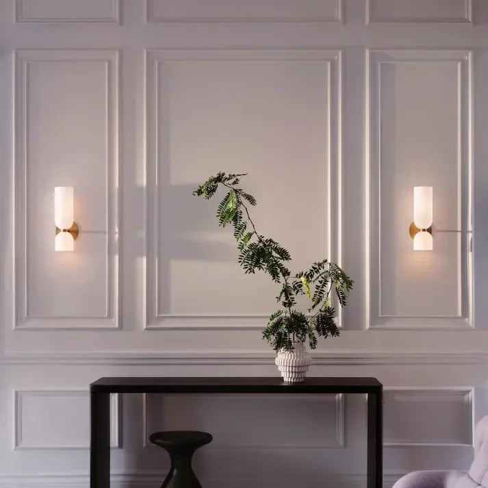 Frynura Wall Lamp