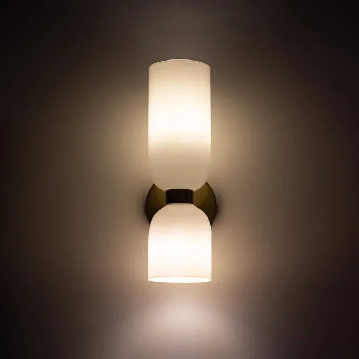 Frynura Wall Lamp