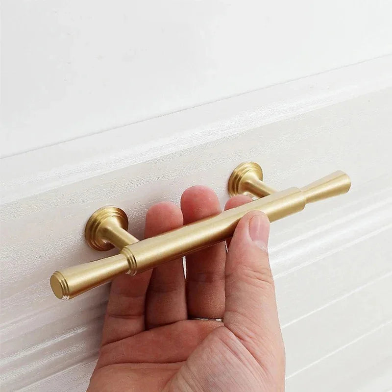 Frynyra Brass Knobs & Handles