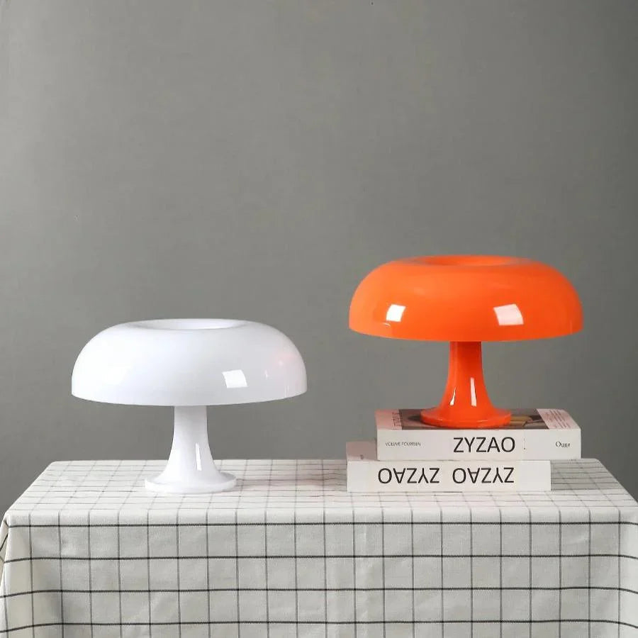 Frynyra Table Lamp