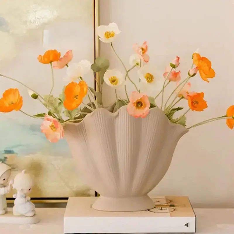 Frysora Shell Vase