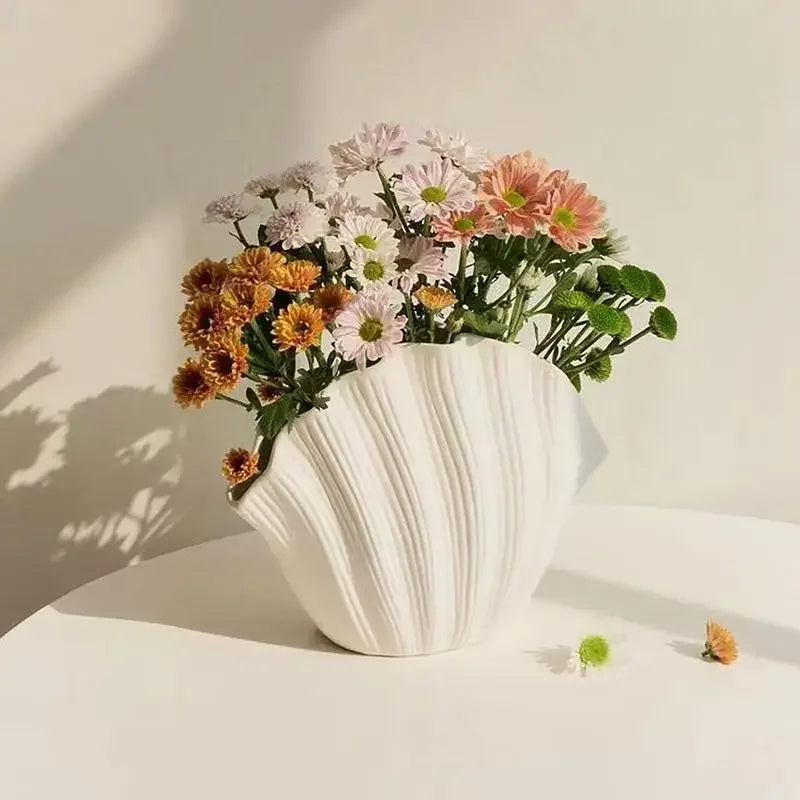 Frysora Shell Vase