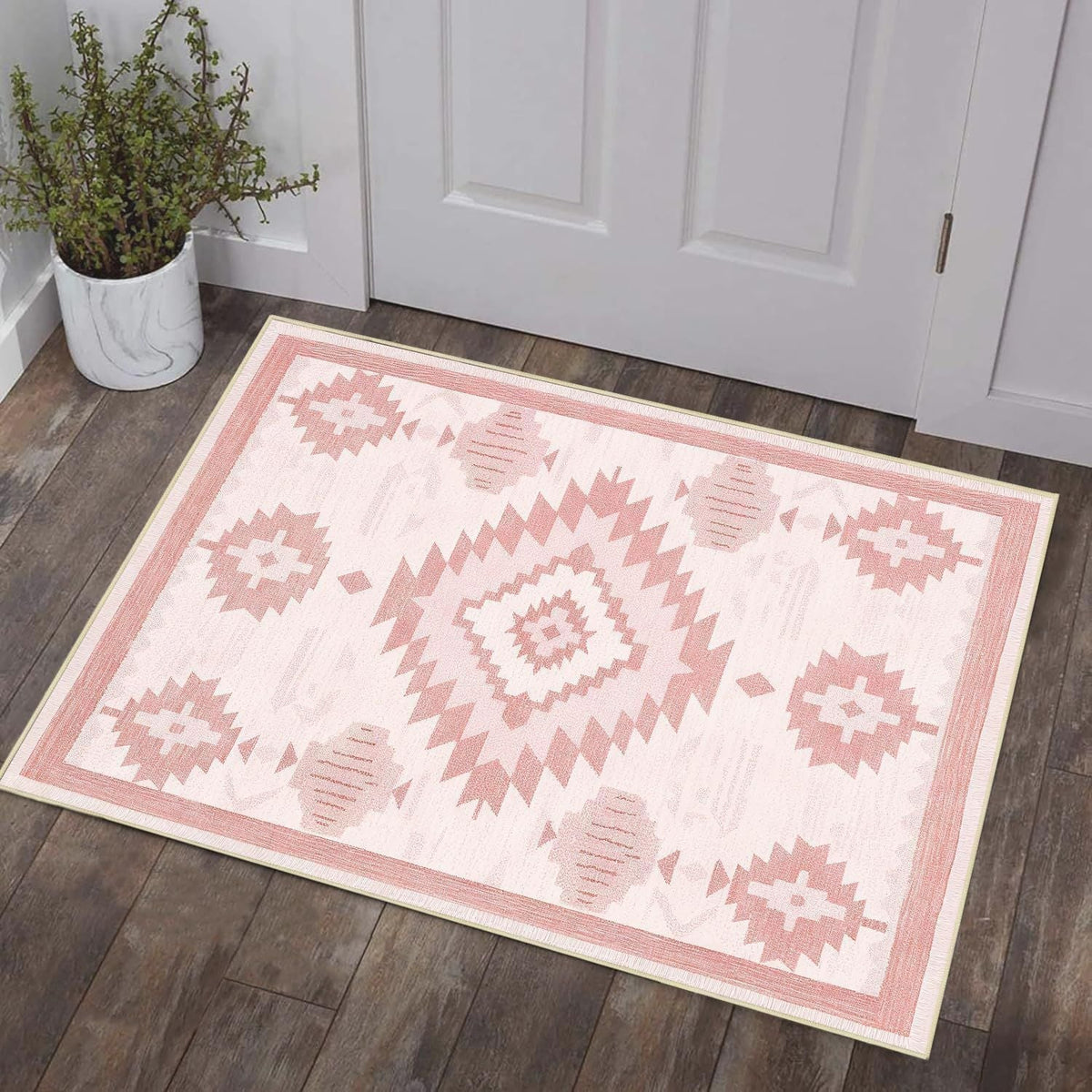 Geometric Patterned Decorative Area Rug | Kelmera