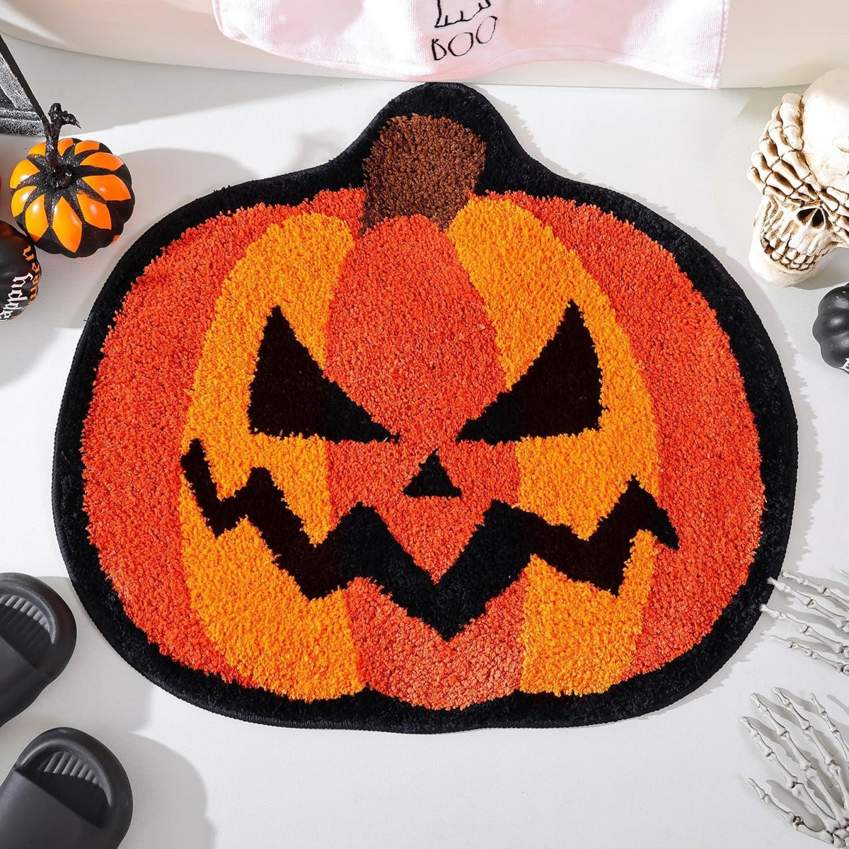 Halloween-Themed Ghost Bath Mat | Kelmera