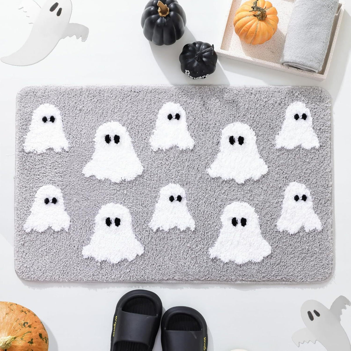Halloween-Themed Ghost Bath Mat | Kelmera