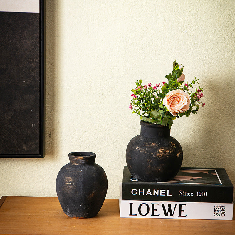Handcrafted Ceramic Vase Black Show Details Beige | Kelmera