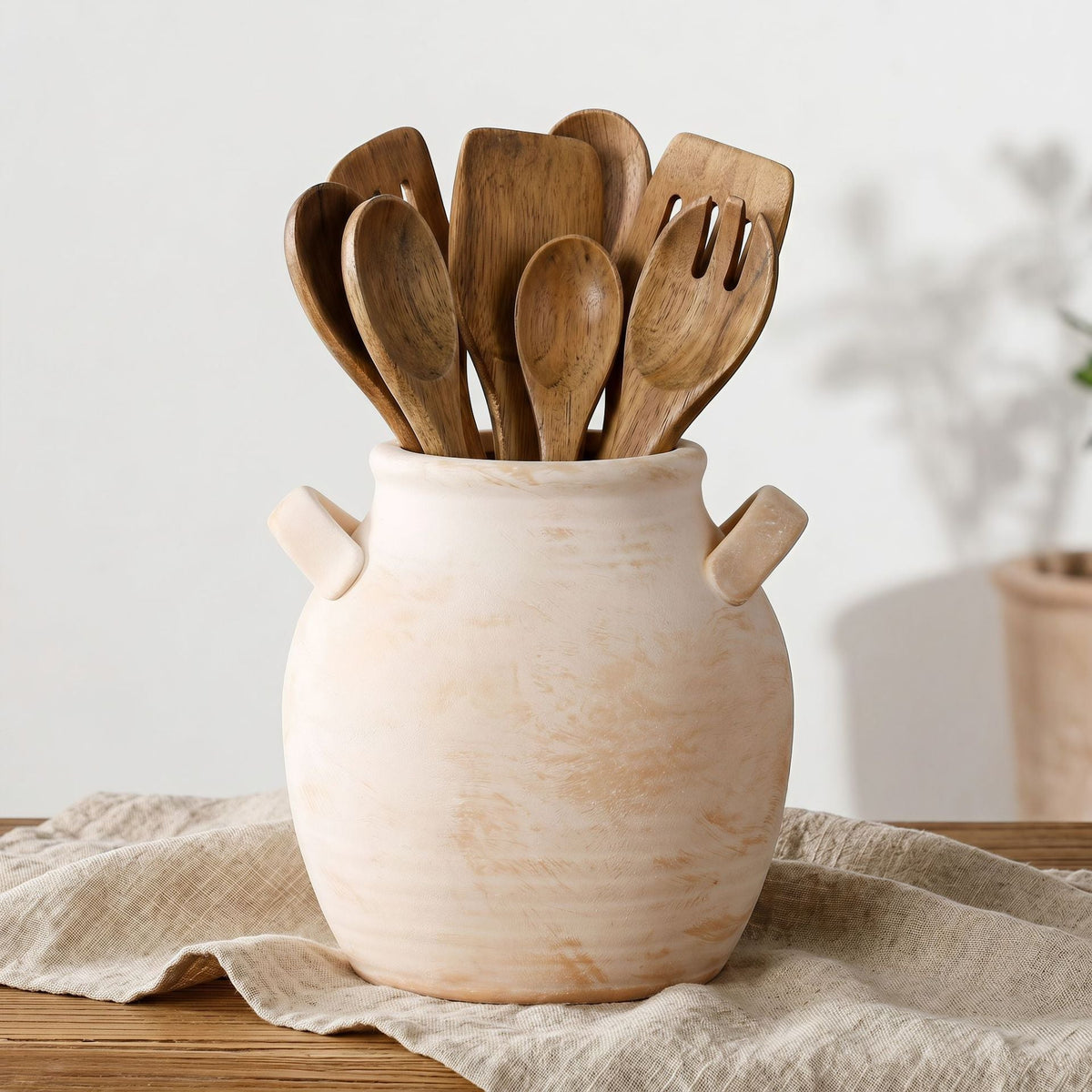 Handcrafted Decorative Ceramic Pot | Kelmera