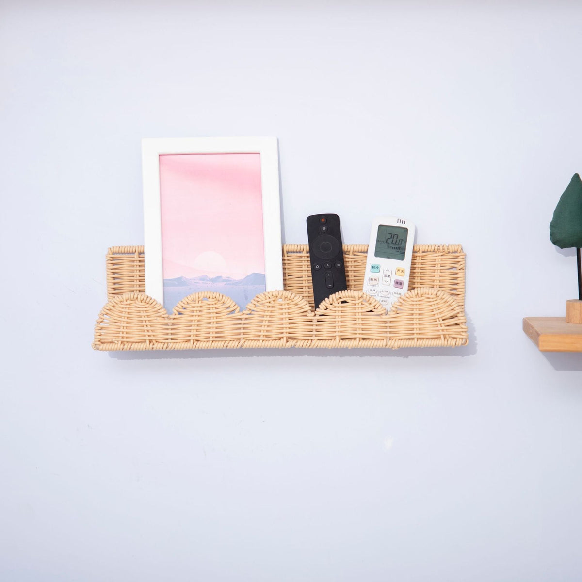 Handcrafted Decorative Wall Shelf | Kelmera