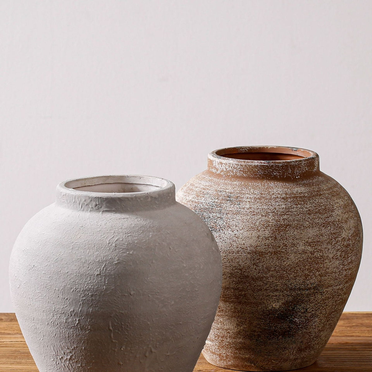 Handcrafted Terracotta Vase Vintage White | Kelmera