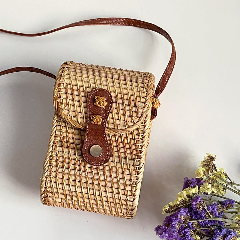 Handcrafted Tote Bag made of Braided Rattan | Kelmera
