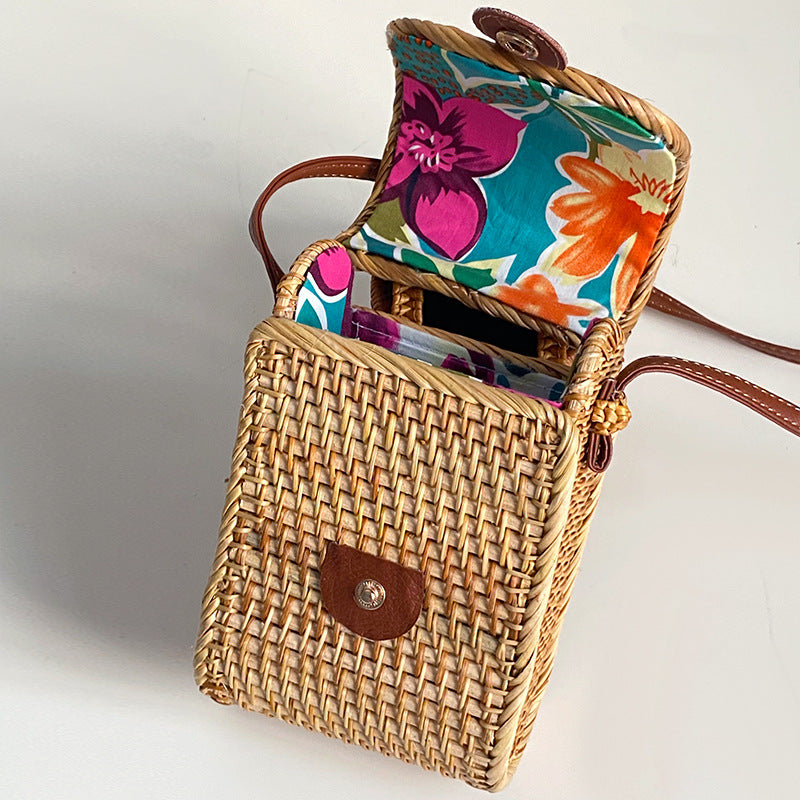 Handcrafted Tote Bag made of Braided Rattan | Kelmera