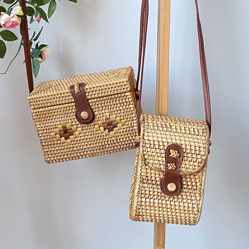 Handcrafted Tote Bag made of Braided Rattan | Kelmera