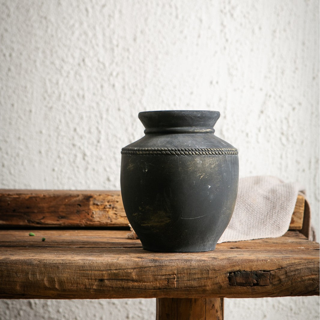 Handmade Clay Vase | Kelmera