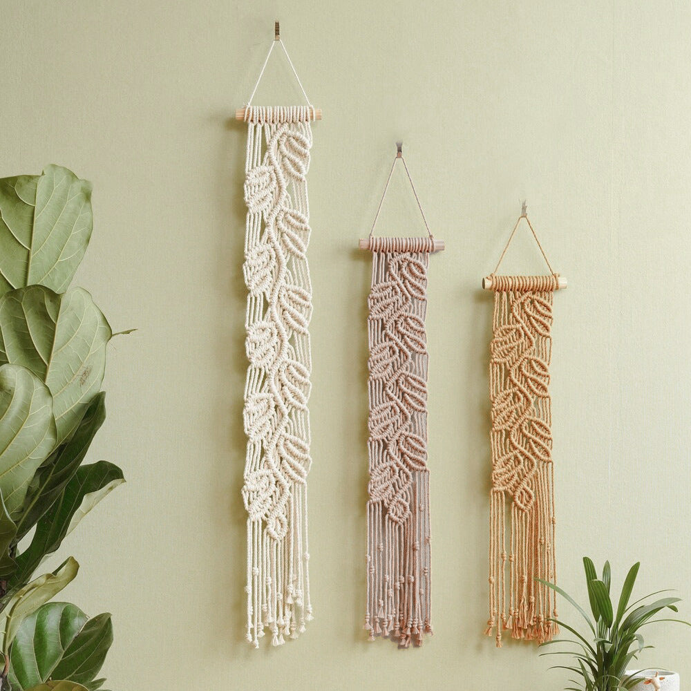 Handwoven Macrame Wall Decoration with Leaf Design | Kelmera