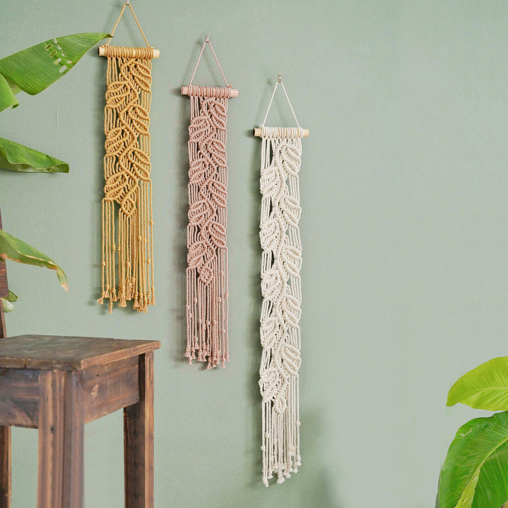 Handwoven Macrame Wall Decoration with Leaf Design | Kelmera