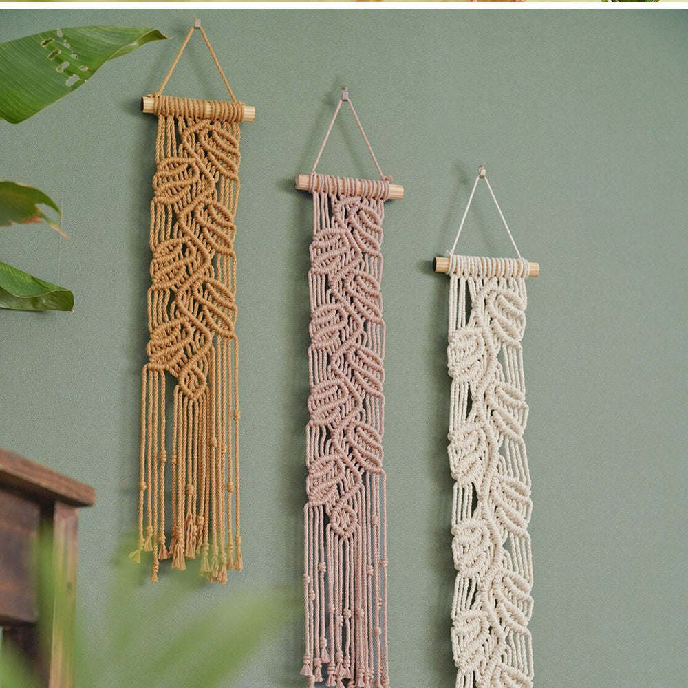 Handwoven Macrame Wall Decoration with Leaf Design | Kelmera