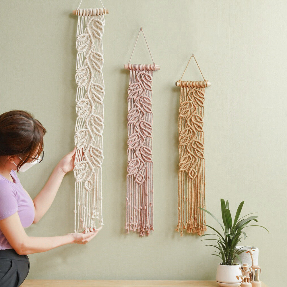 Handwoven Macrame Wall Decoration with Leaf Design | Kelmera