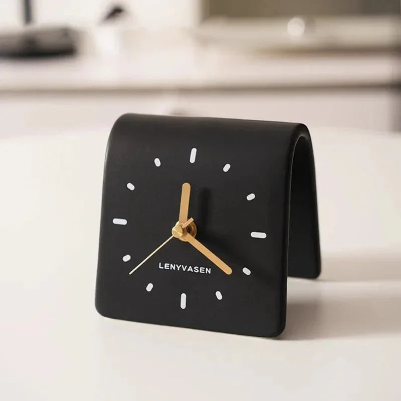Harndyra Desk Clock