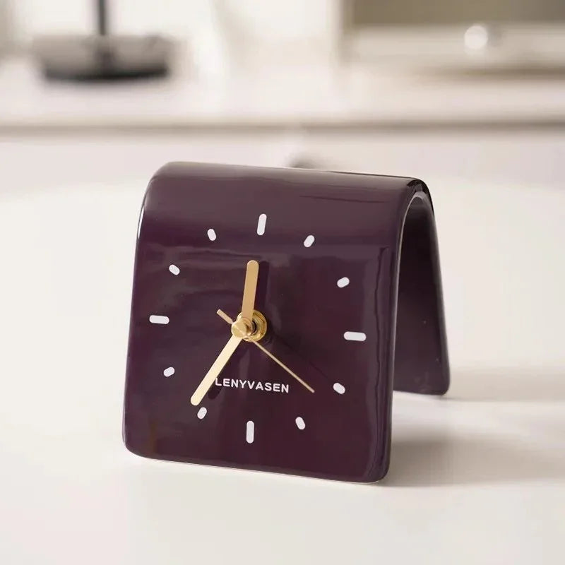 Harndyra Desk Clock