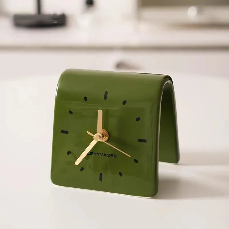 Harndyra Desk Clock