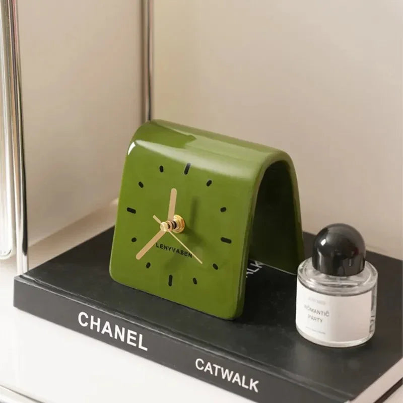 Harndyra Desk Clock