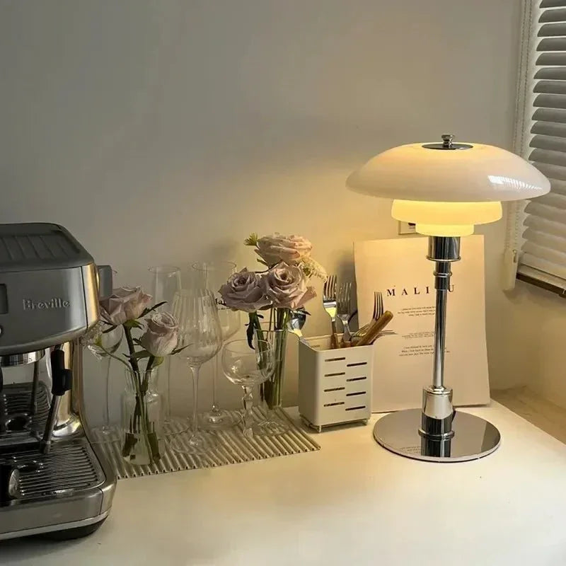 Ilnessa Table Lamp