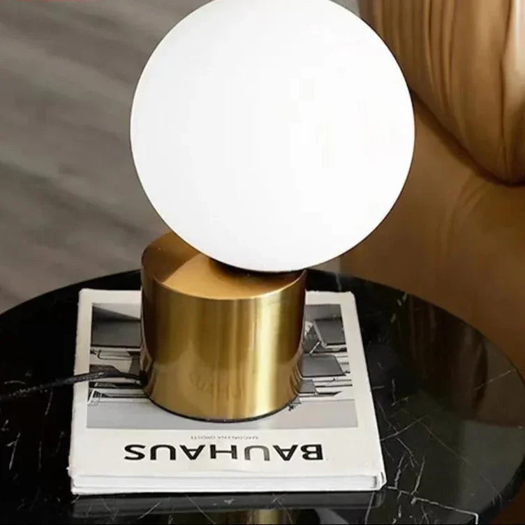 Ilvessa Table Lamp