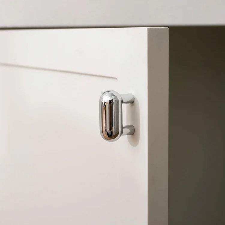 Invirra Brass Cabinet Handle