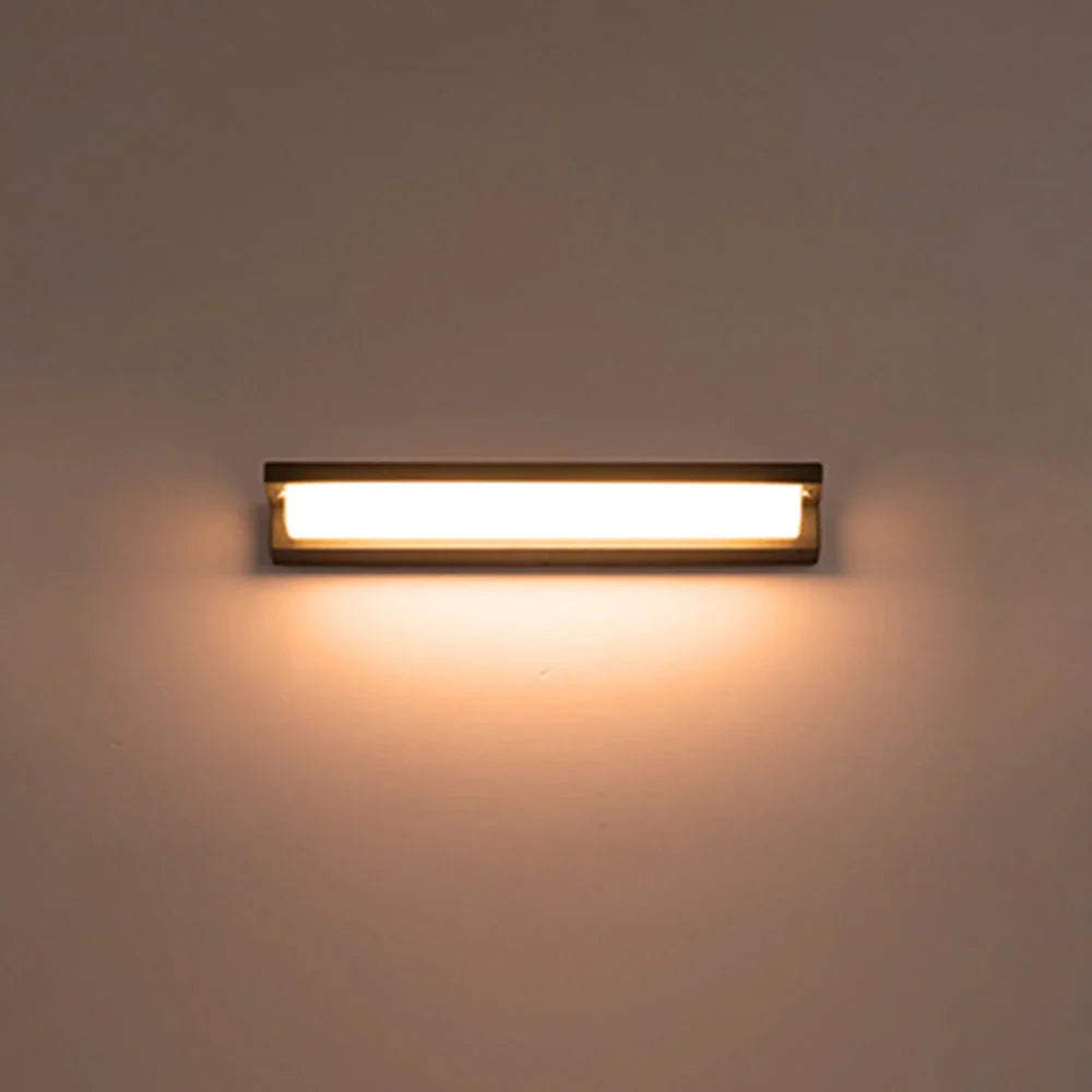 Jalbeda Solar Outdoor Wall Lamp