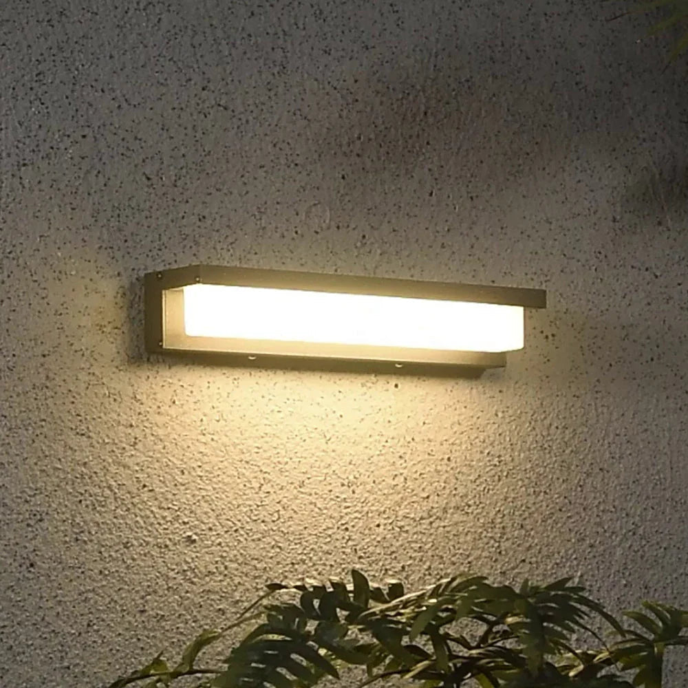 Jalbeda Solar Outdoor Wall Lamp
