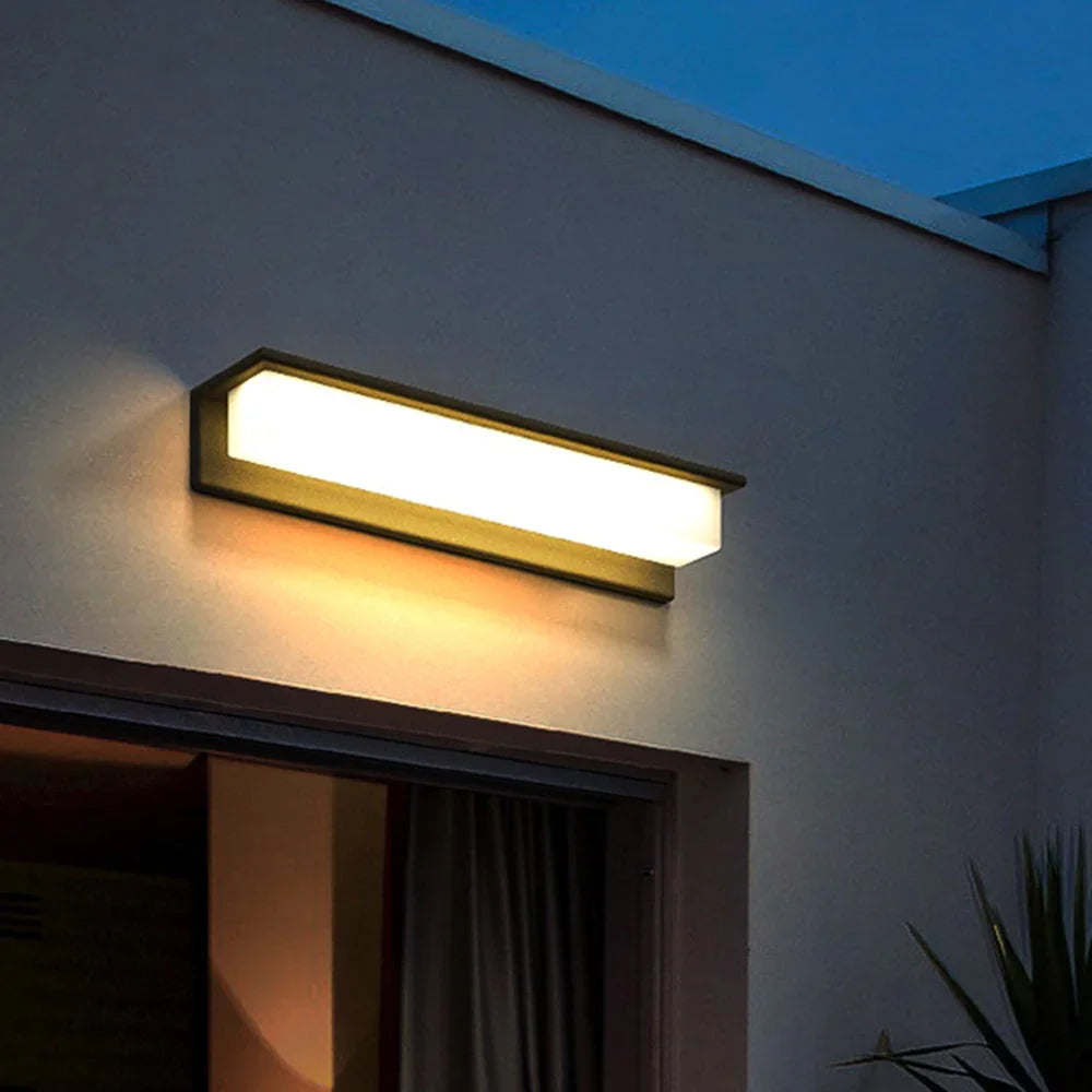 Jalbeda Solar Outdoor Wall Lamp
