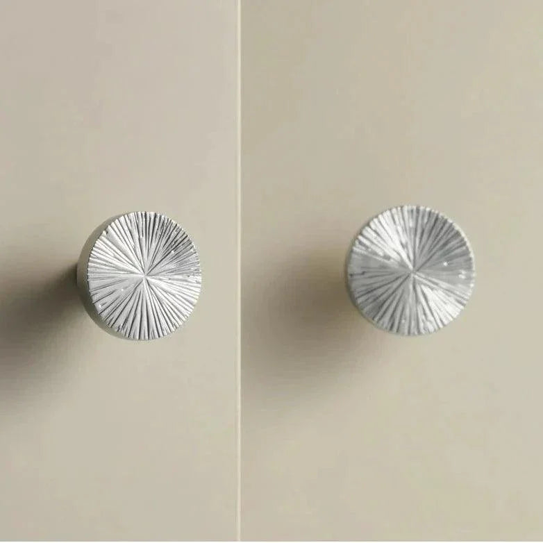 Jaldeno Brass Knobs