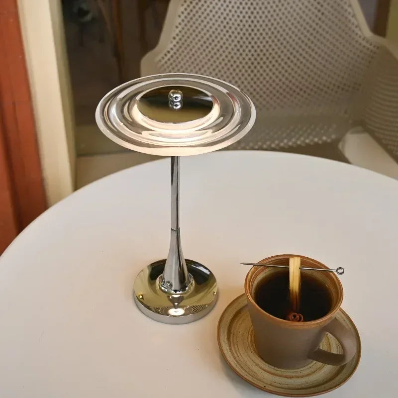 Jalvelta Portable Lamp